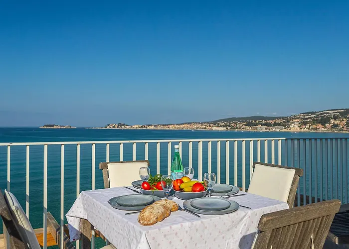 La Kamarina By Interhome *